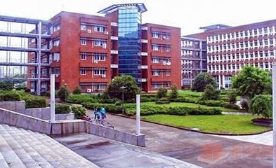 四川省宜宾市职业技术学校的校园环境好不好