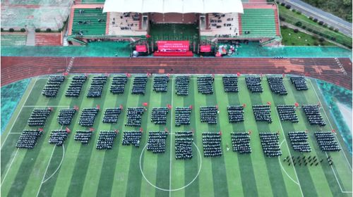 贵州食品工程职业学院2025级新生军训总结表彰大会圆满举行