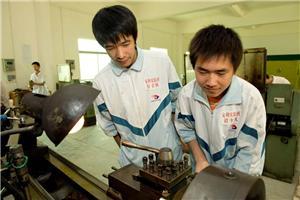 新丰县中等职业技术学校——助力职业教育，培养技能人才